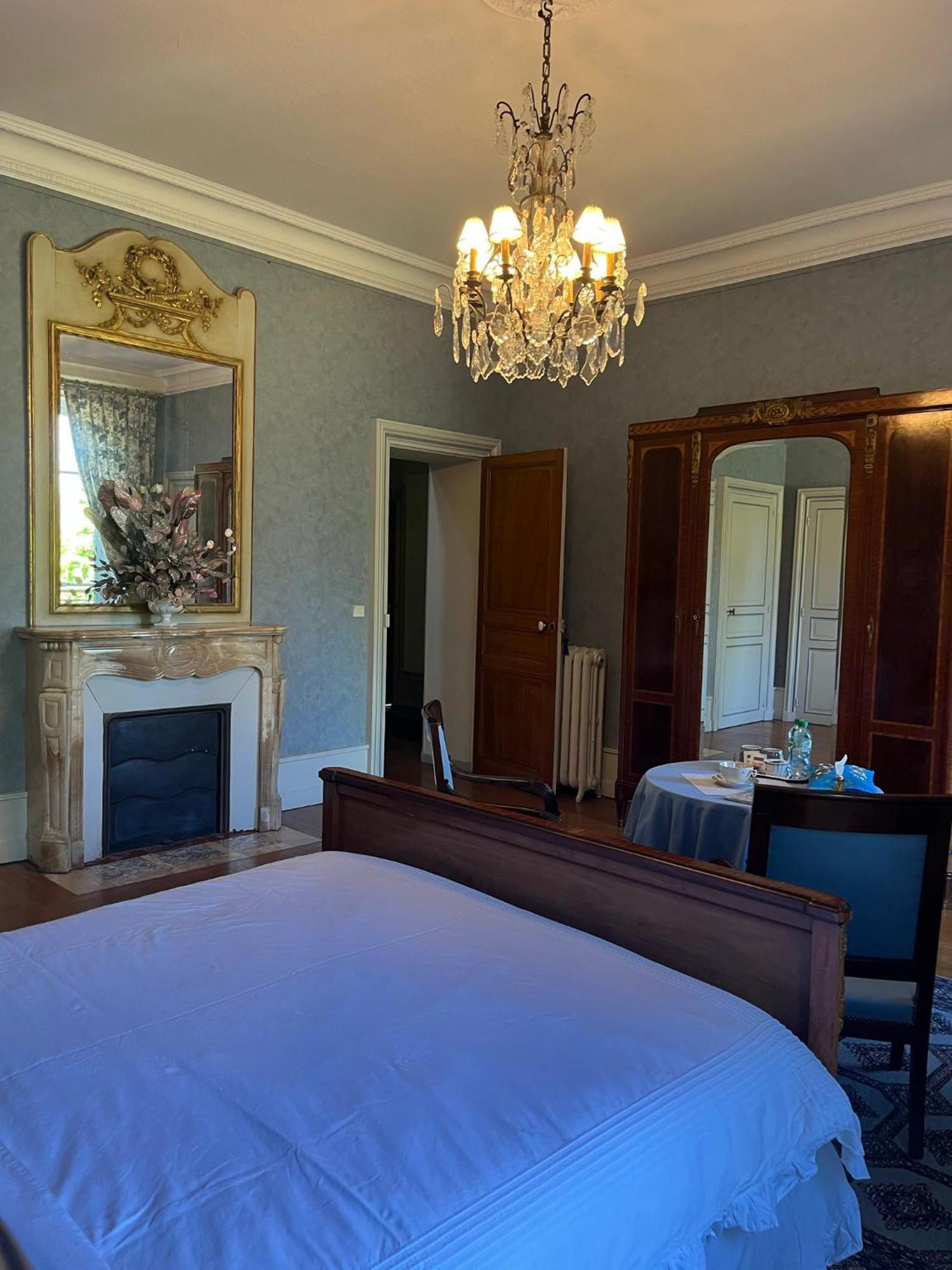 Bed and Breakfast Demeure Des Payratons Saint-Gerand-le-Puy Экстерьер фото